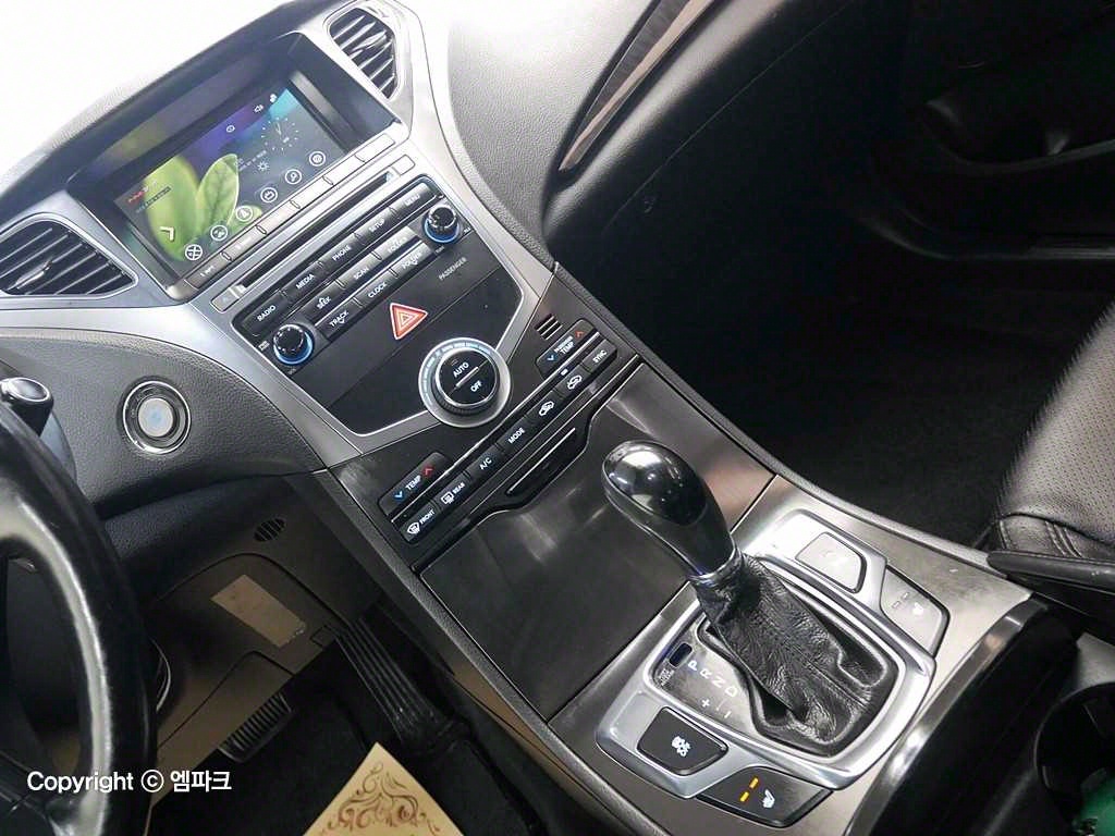 HYUNDAI Grandeur - Vista 9