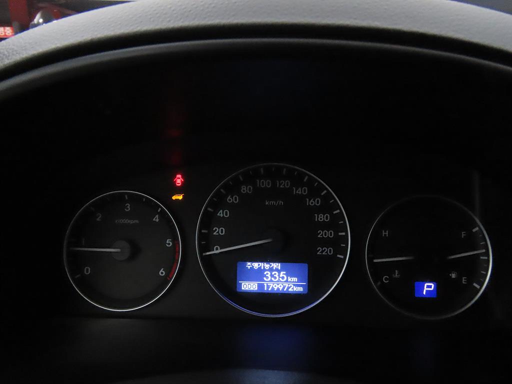 HYUNDAI Starex - Vista 9