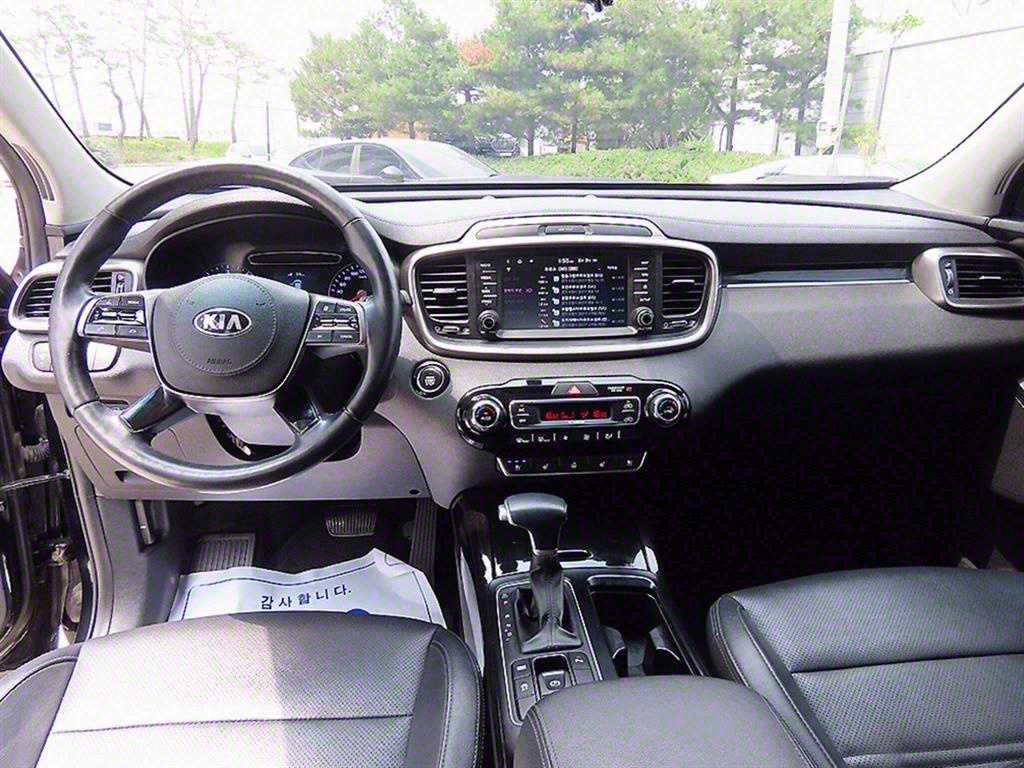 KIA Sorento - Vista 7