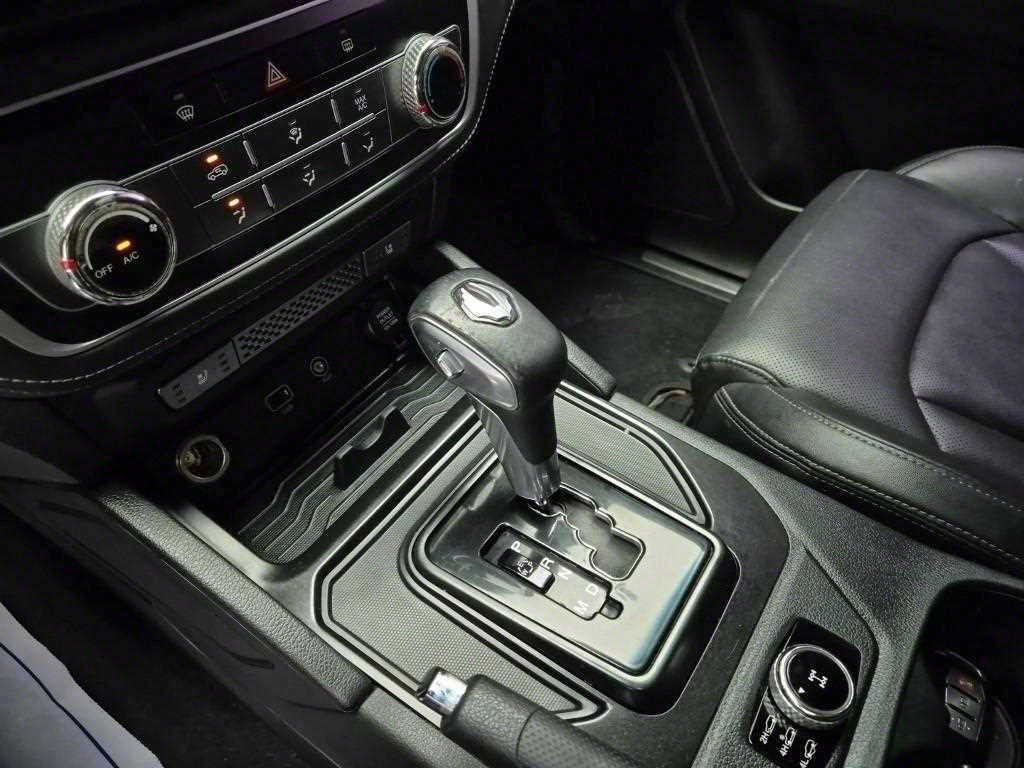 Ssangyong Rexton - Vista 8