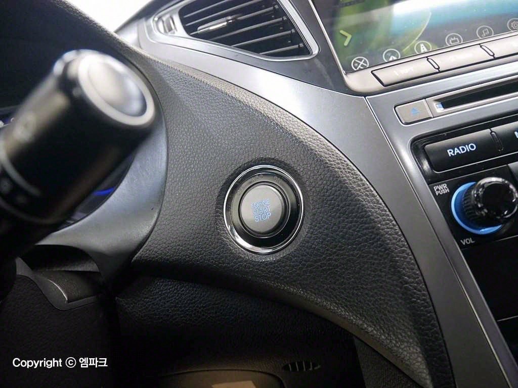 HYUNDAI Grandeur - Vista 12