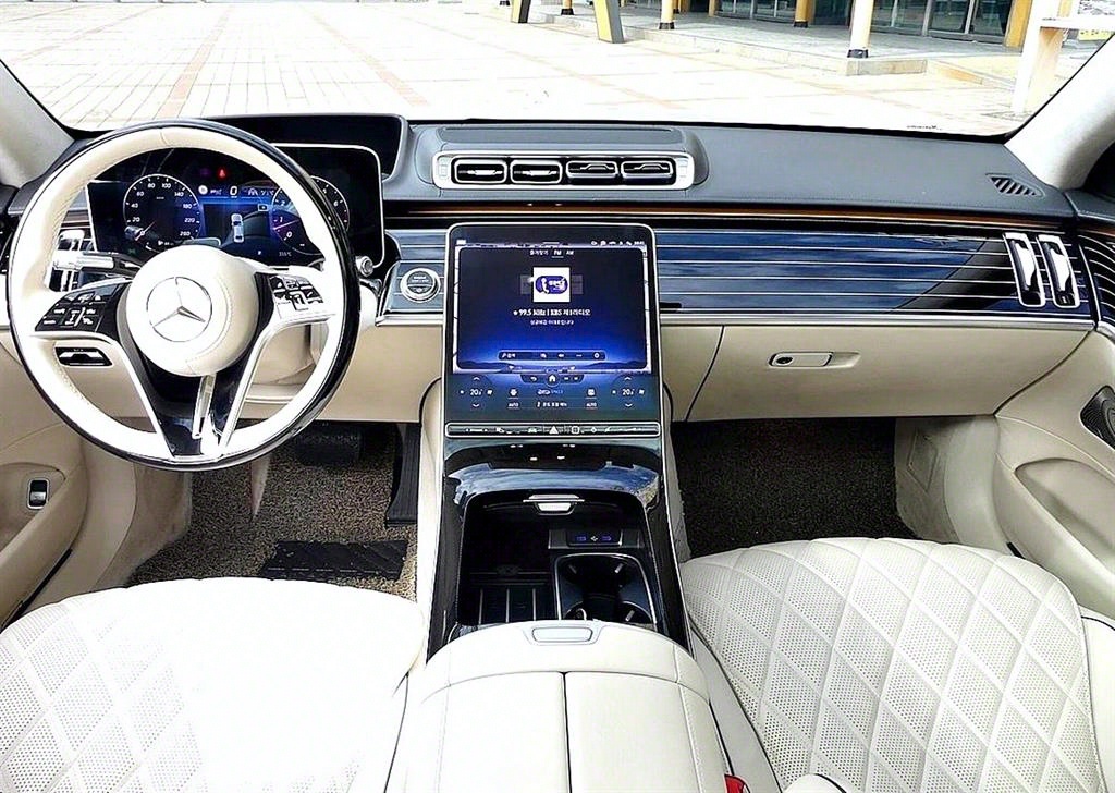 Mercedes Benz S Class - Vista 5