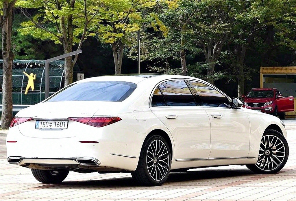 Mercedes Benz S Class - Vista 4