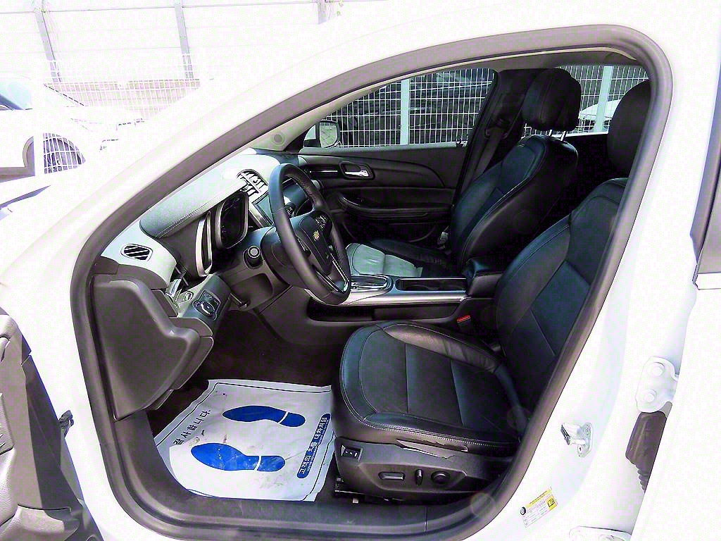 Chevrolet Malibu - Vista 5