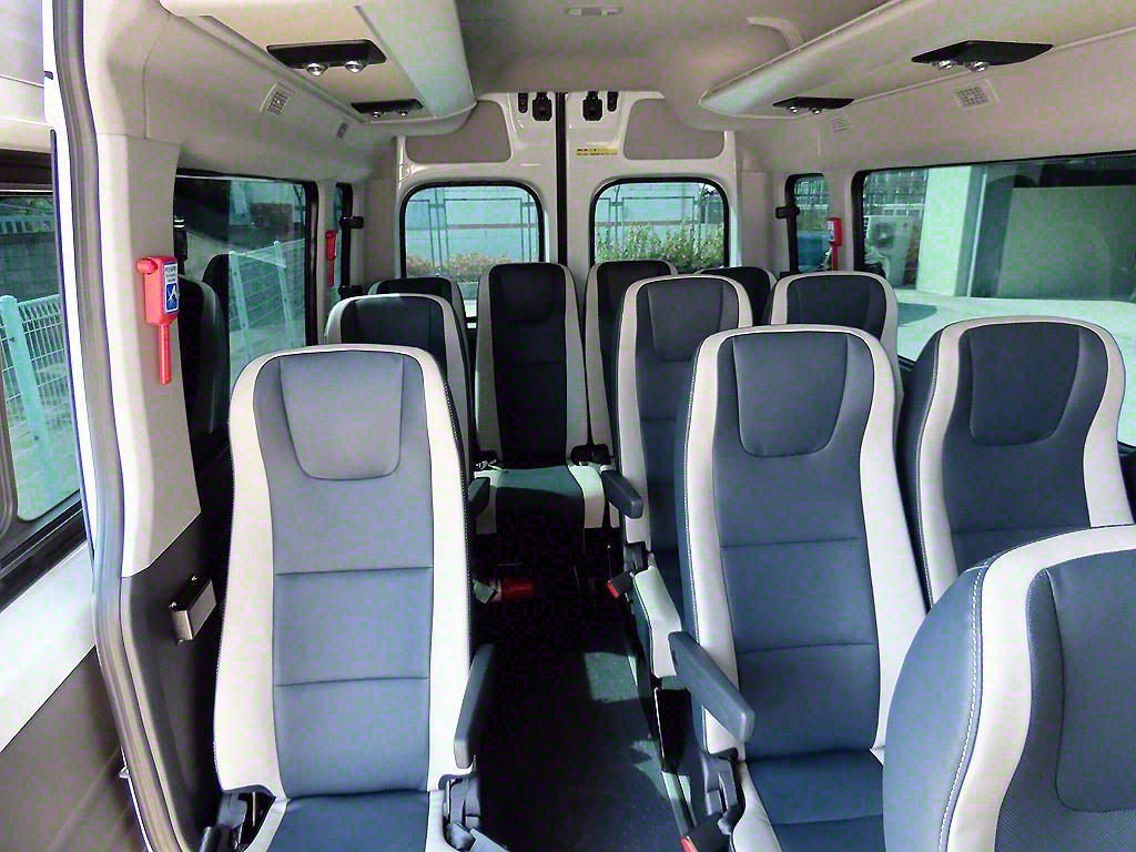 HYUNDAI Solati - Vista 7