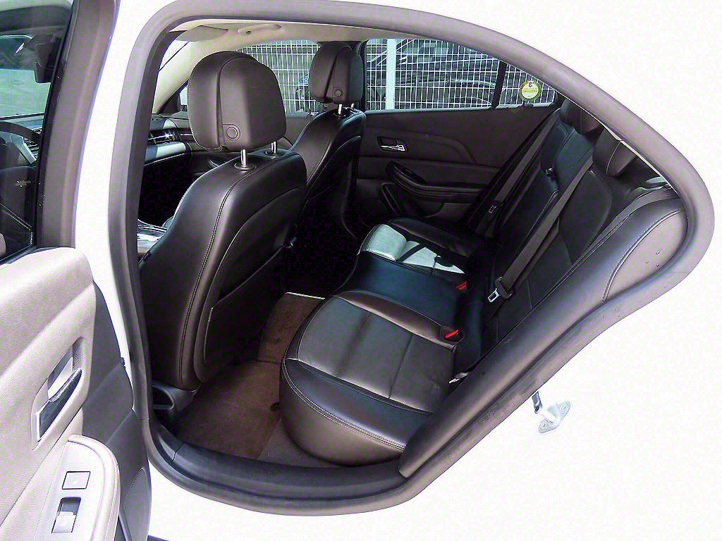 Chevrolet Malibu - Vista 6