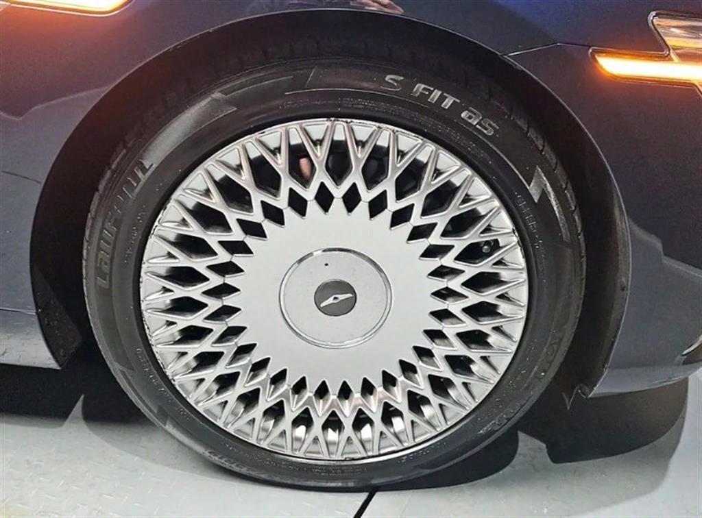 Genesis G90 - Vista 5