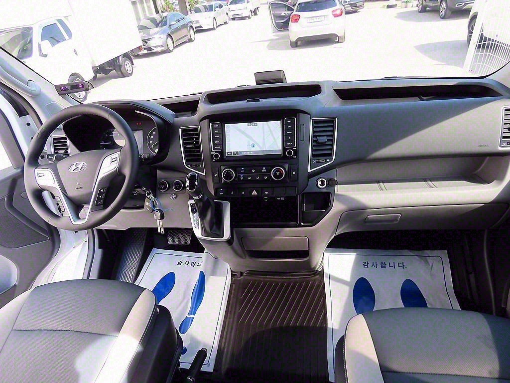 HYUNDAI Solati - Vista 8