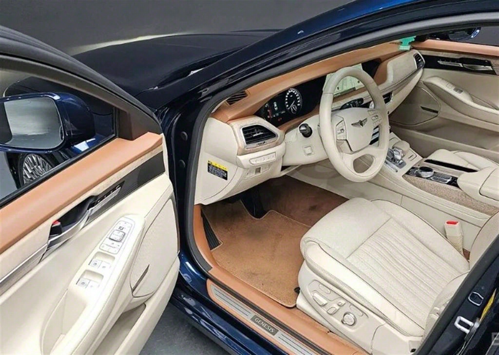 Genesis G90 - Vista 12