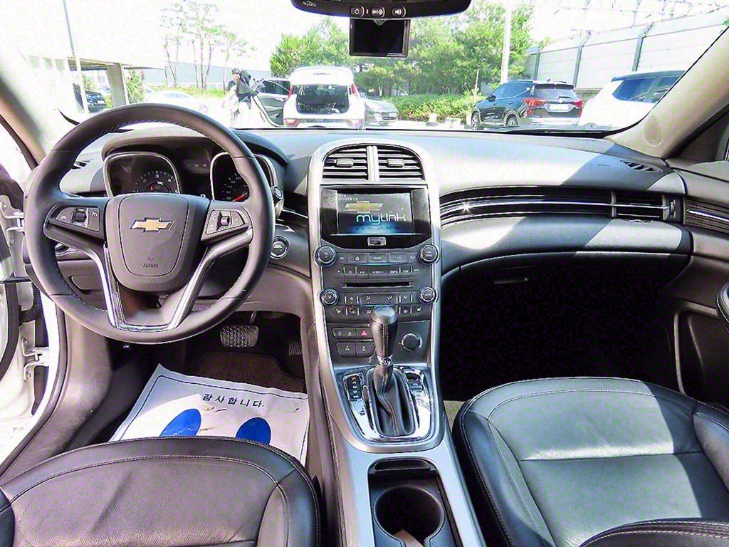 Chevrolet Malibu - Vista 7