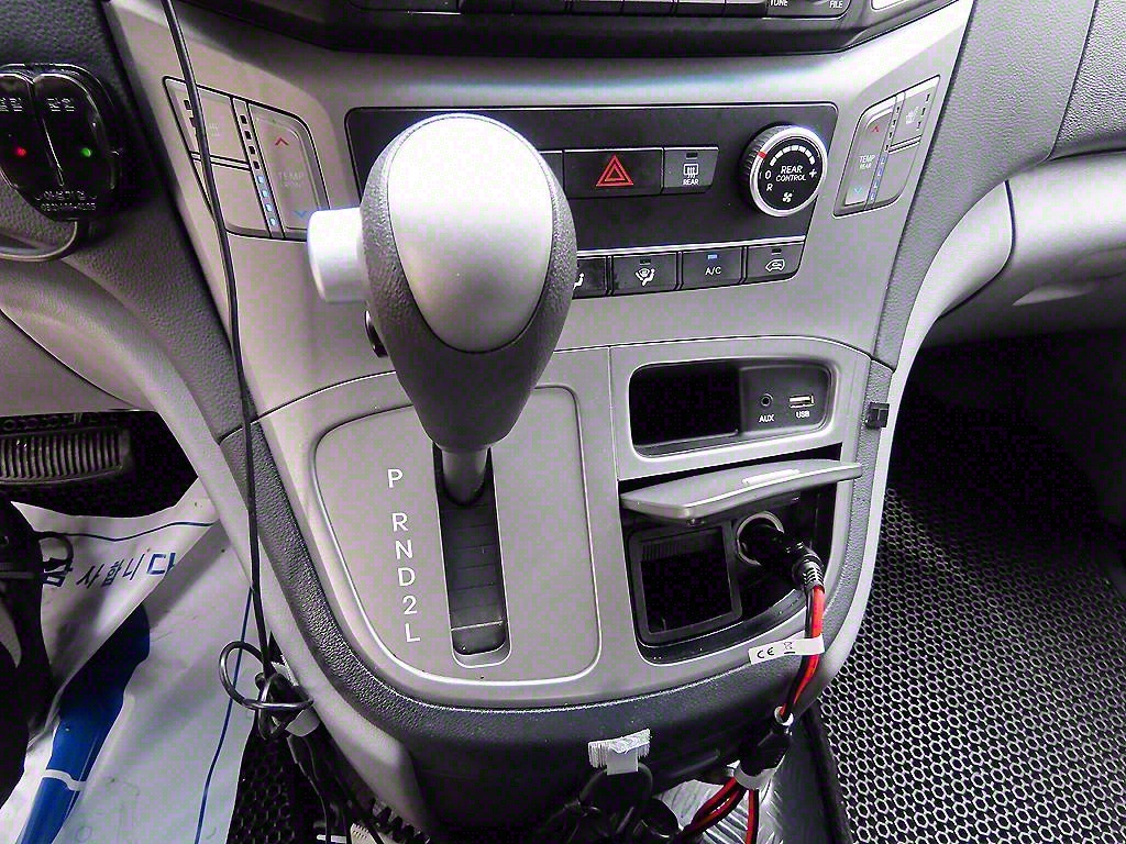 HYUNDAI Starex - Vista 11