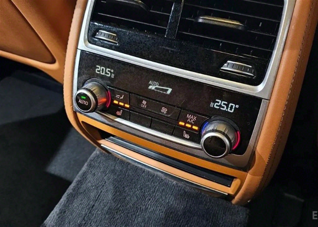 BMW 7 Series - Vista 8