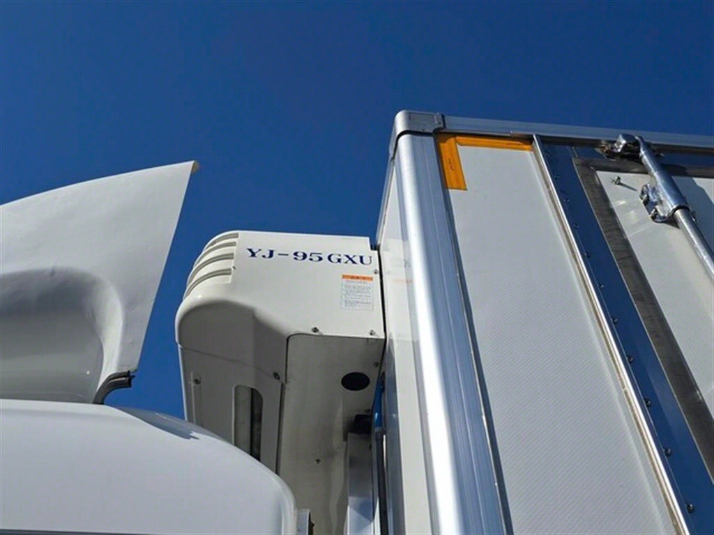 medium and large cargo truck 2021 Blanco - Importación desde Corea - HF Imports Iquique - Foto 18