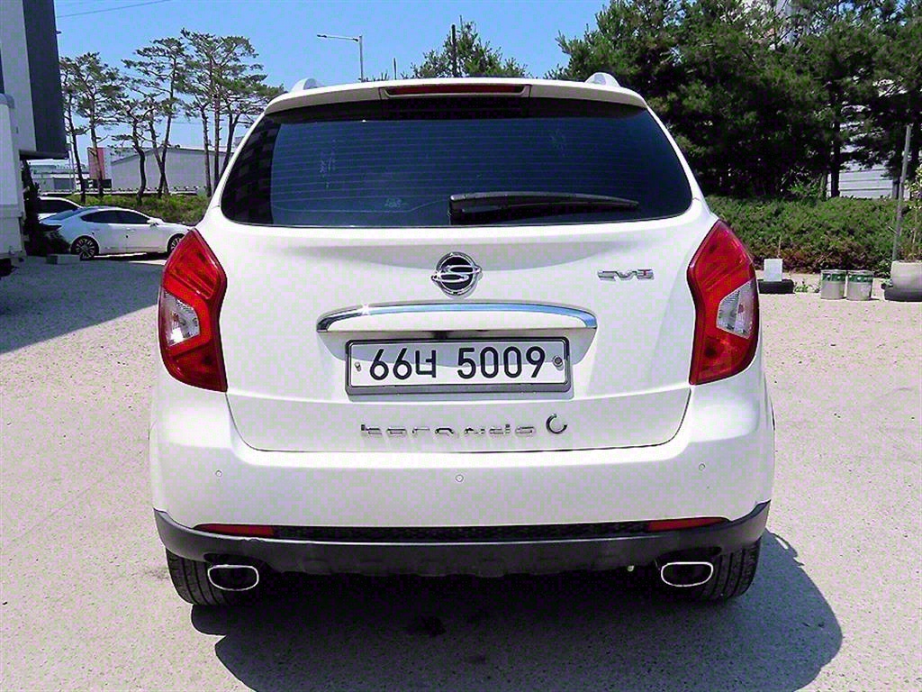 Ssangyong Korando - Vista 4