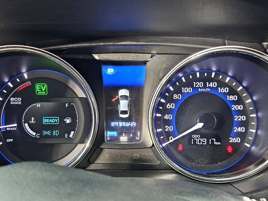 HYUNDAI Sonata - Vista 7