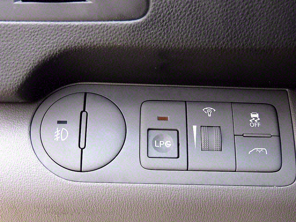 HYUNDAI Starex 2017 Amarillo - Importación desde Corea - HF Imports Iquique - Foto 13