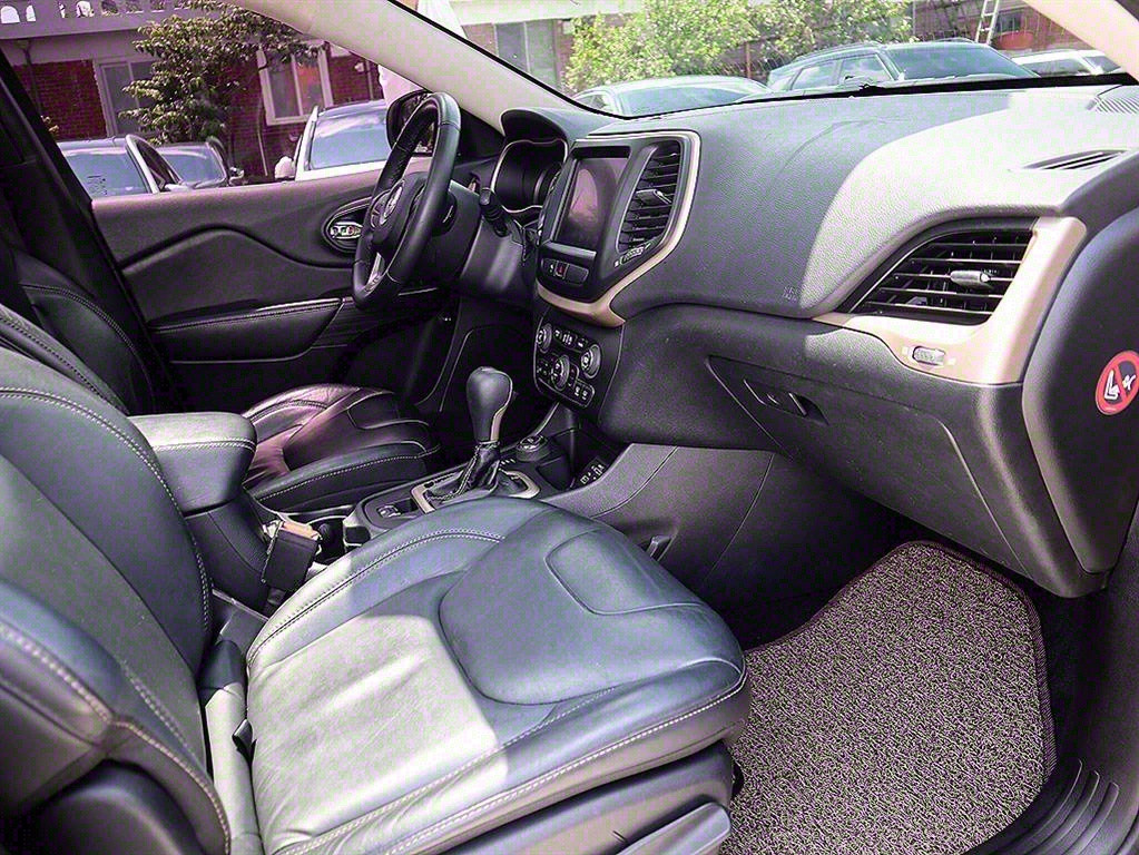 Jeep Cherokee 2016 Plateado - Importación desde Corea - HF Imports Iquique - Foto 12