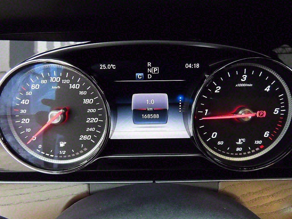 Mercedes Benz E class - Vista 9