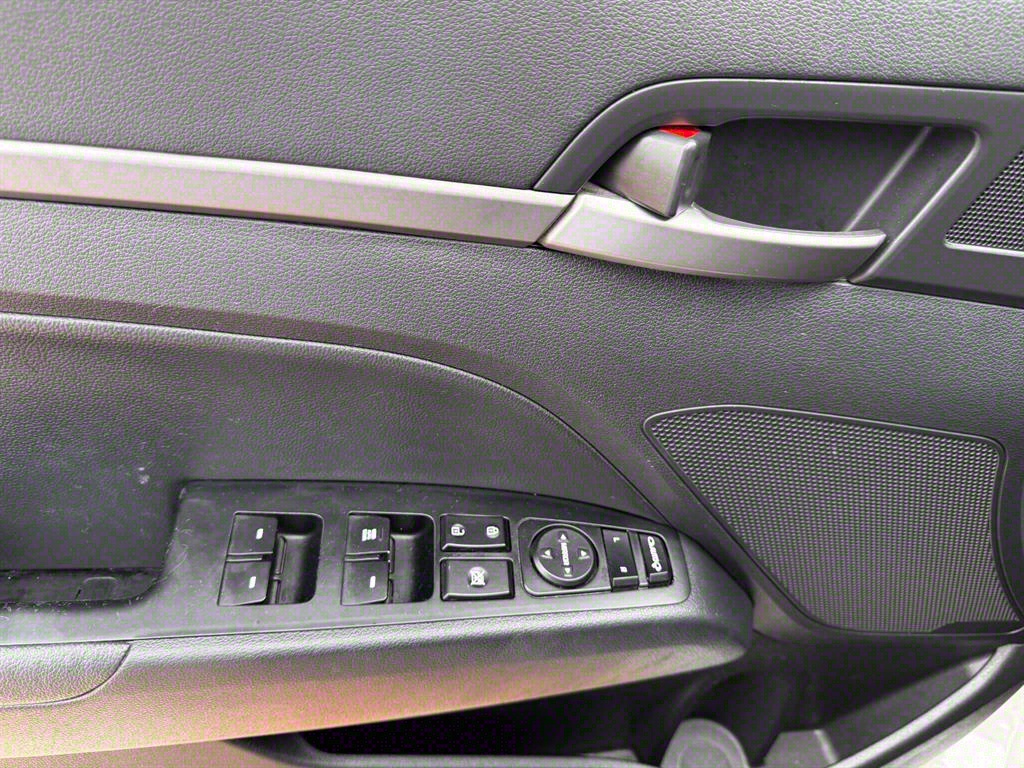 HYUNDAI Avante - Vista 12