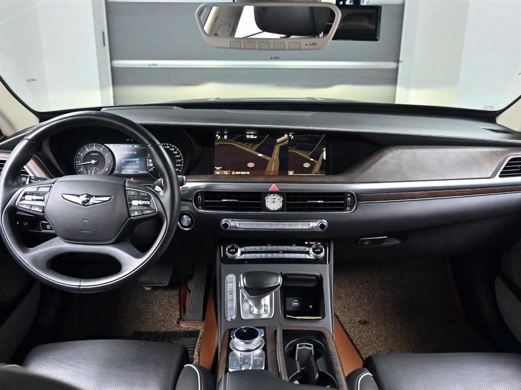 Genesis G90 - Vista 9