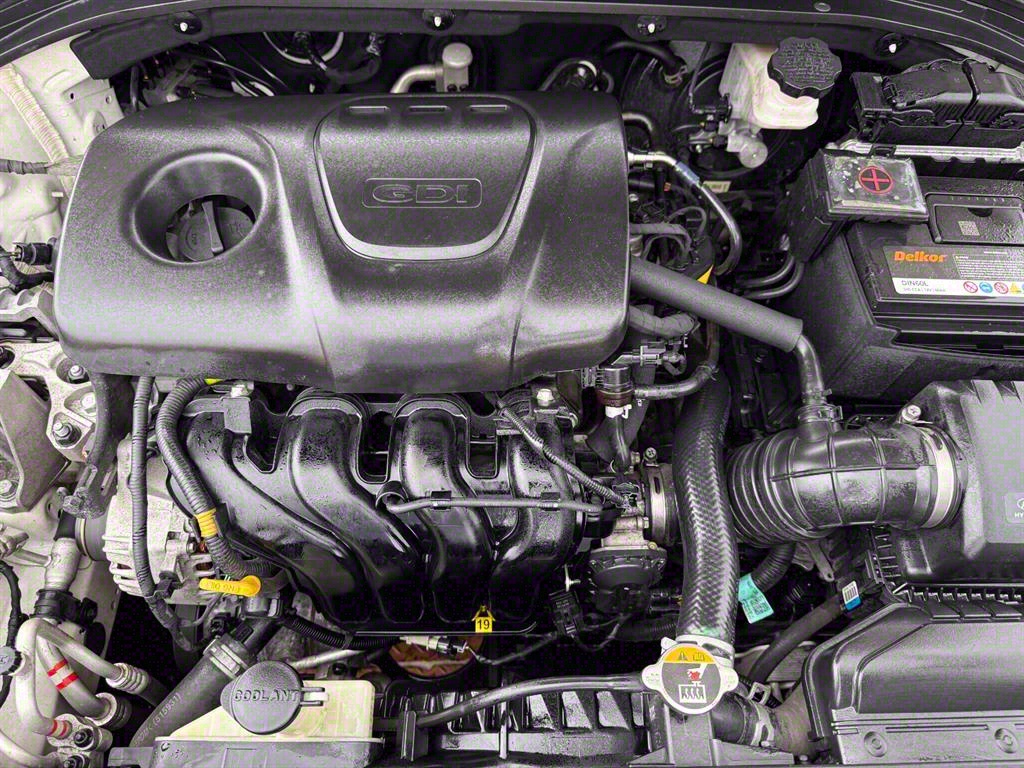 HYUNDAI Avante - Vista 7