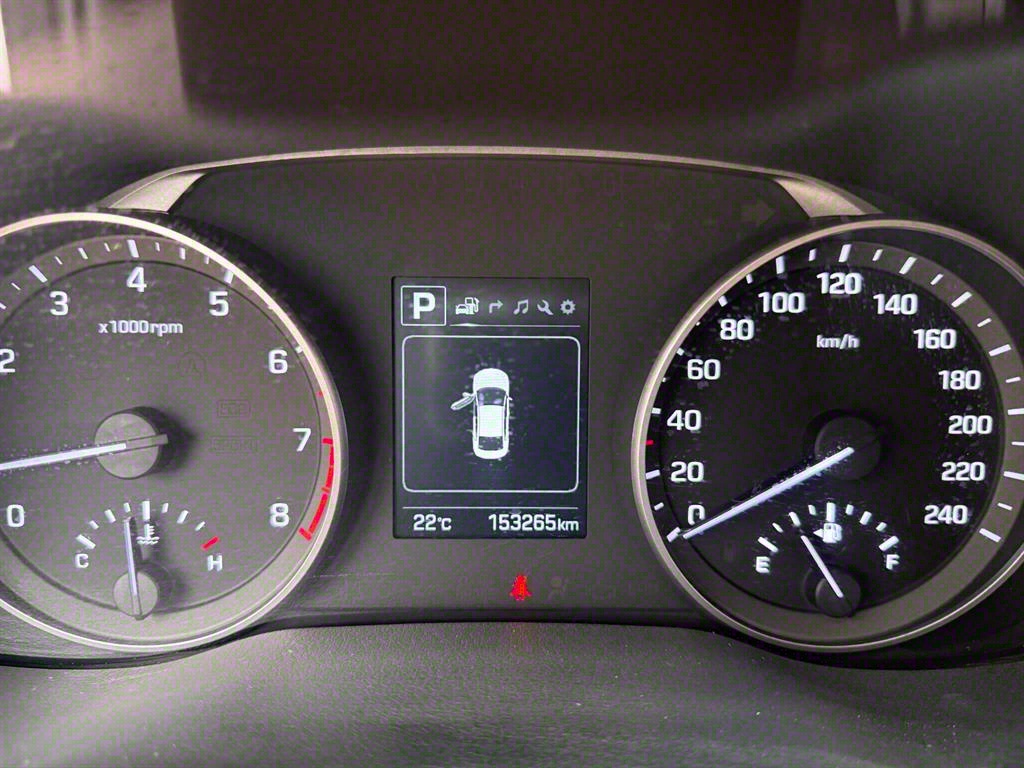 HYUNDAI Avante - Vista 6