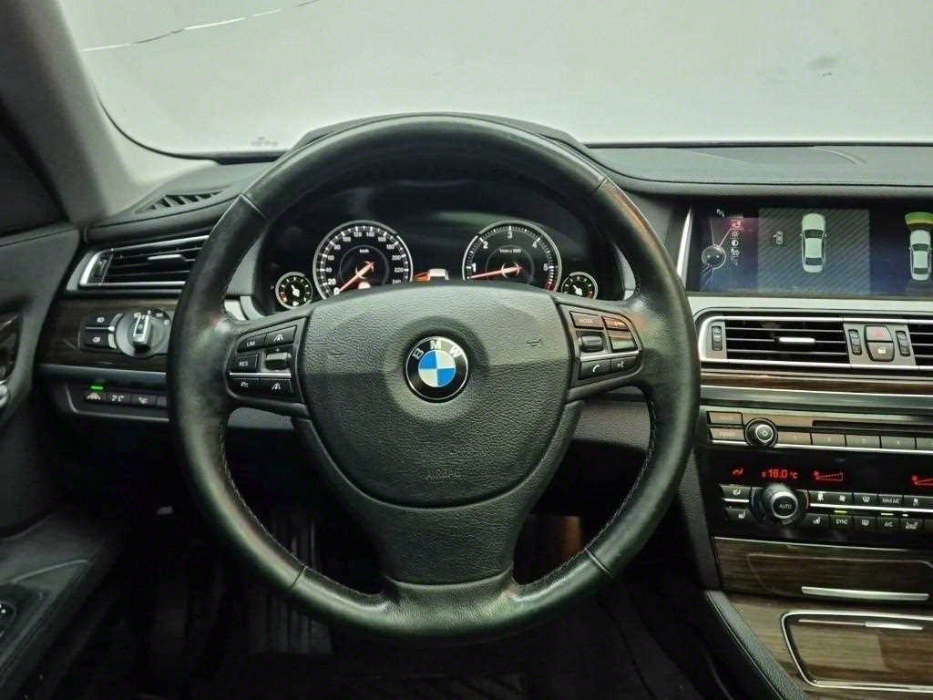 BMW 7 Series - Vista 9