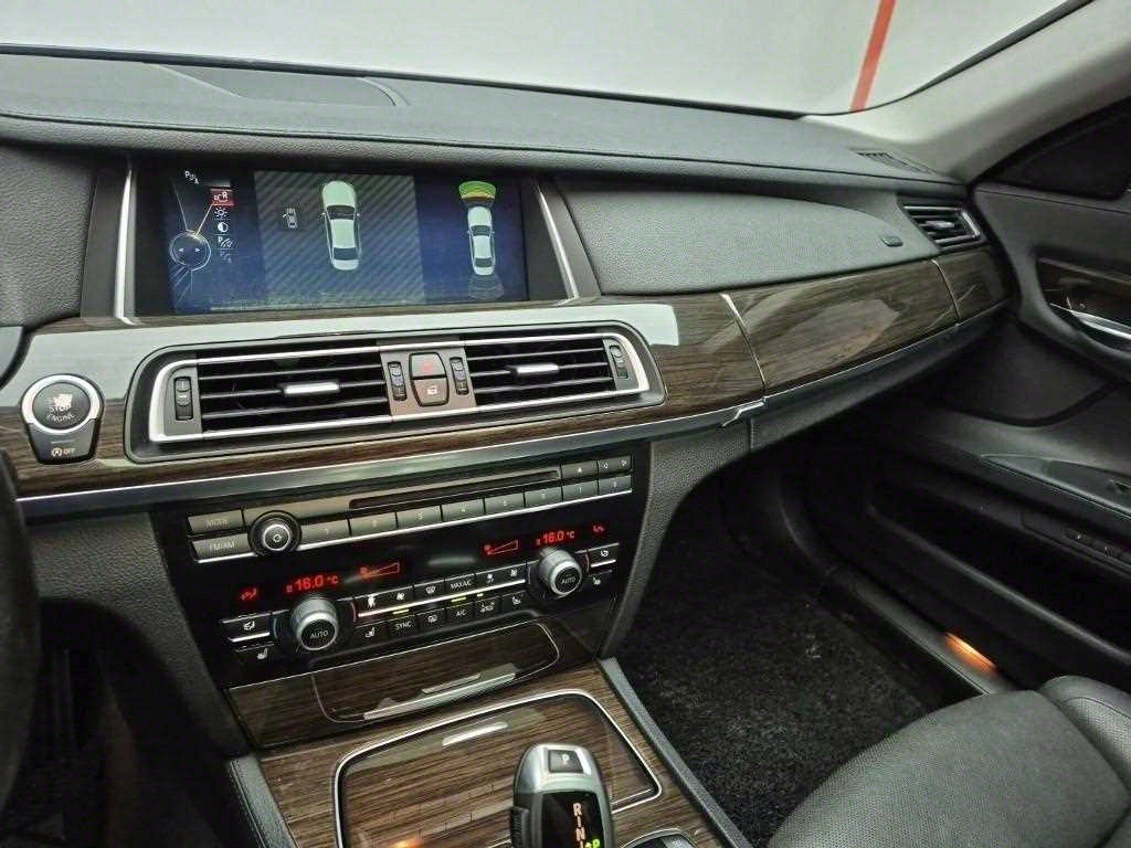 BMW 7 Series - Vista 10