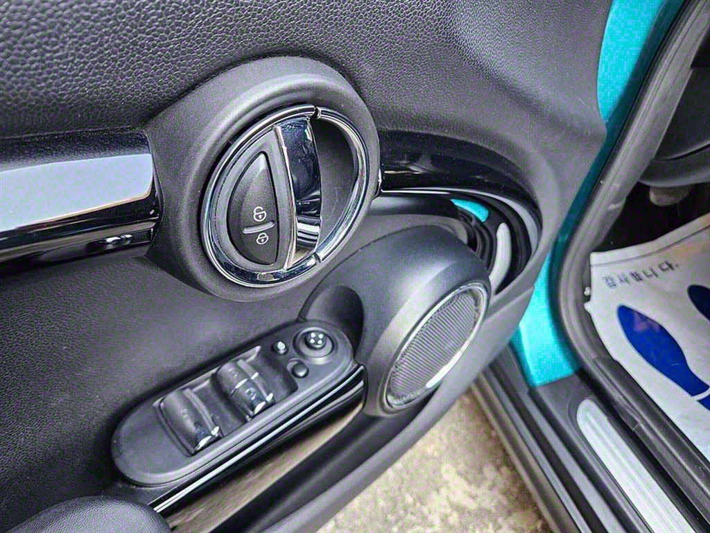 Mini Cooper Convertible - Vista 11