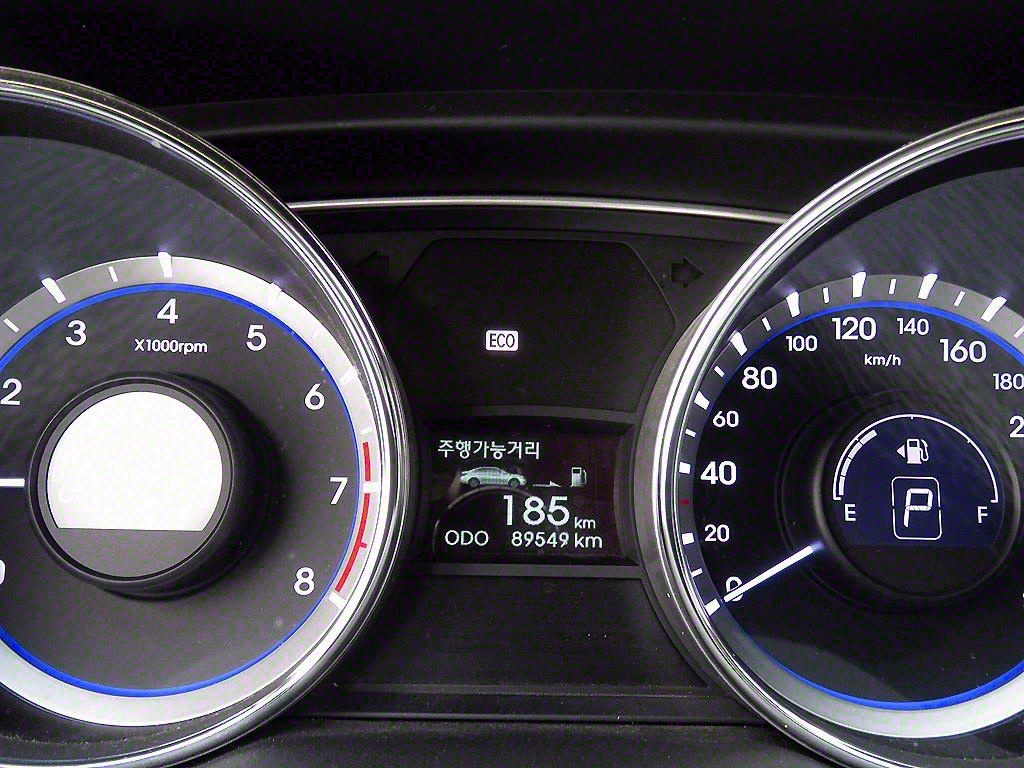 HYUNDAI Sonata - Vista 12