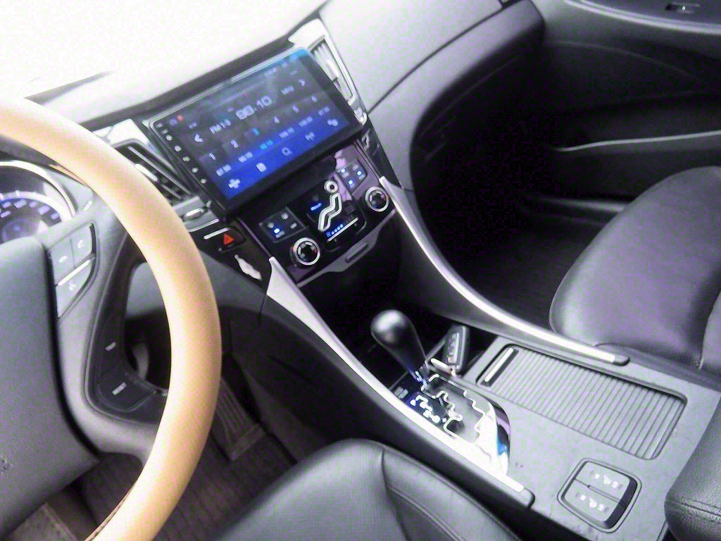 HYUNDAI Sonata - Vista 11