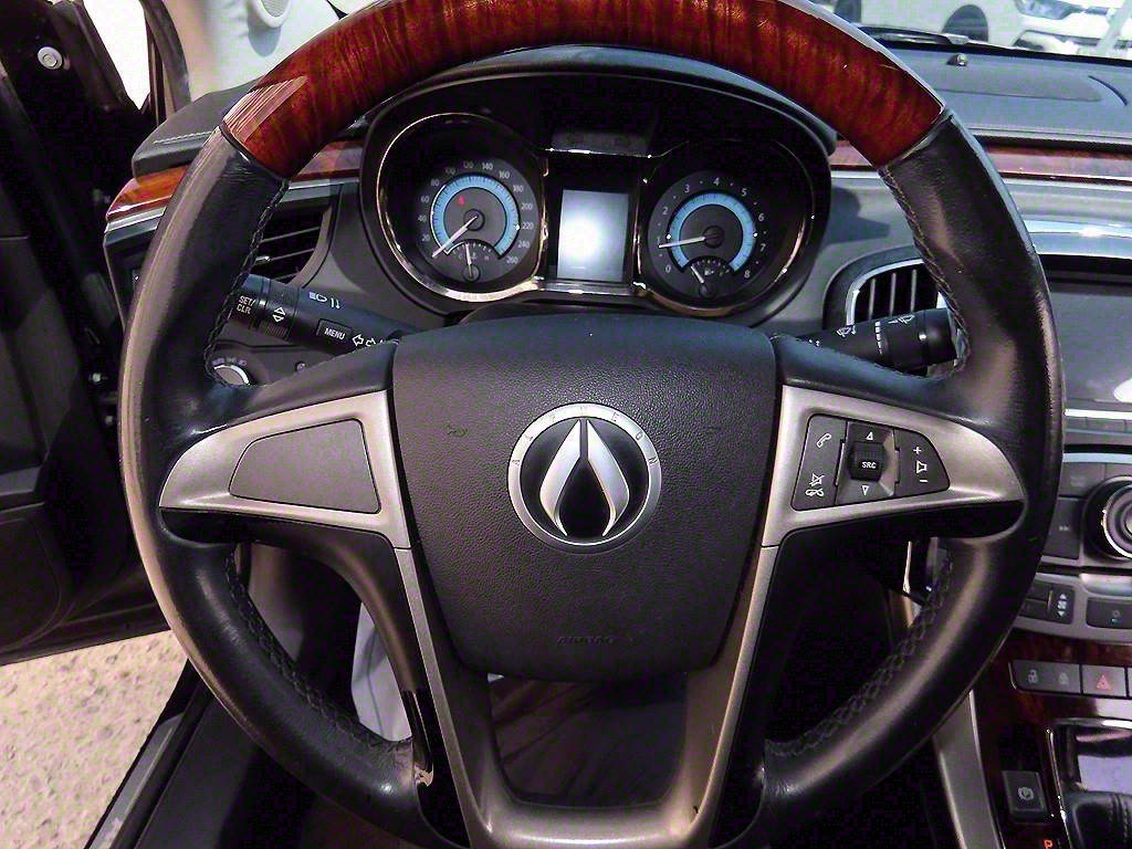 DAEWOO Alpheon - Vista 8