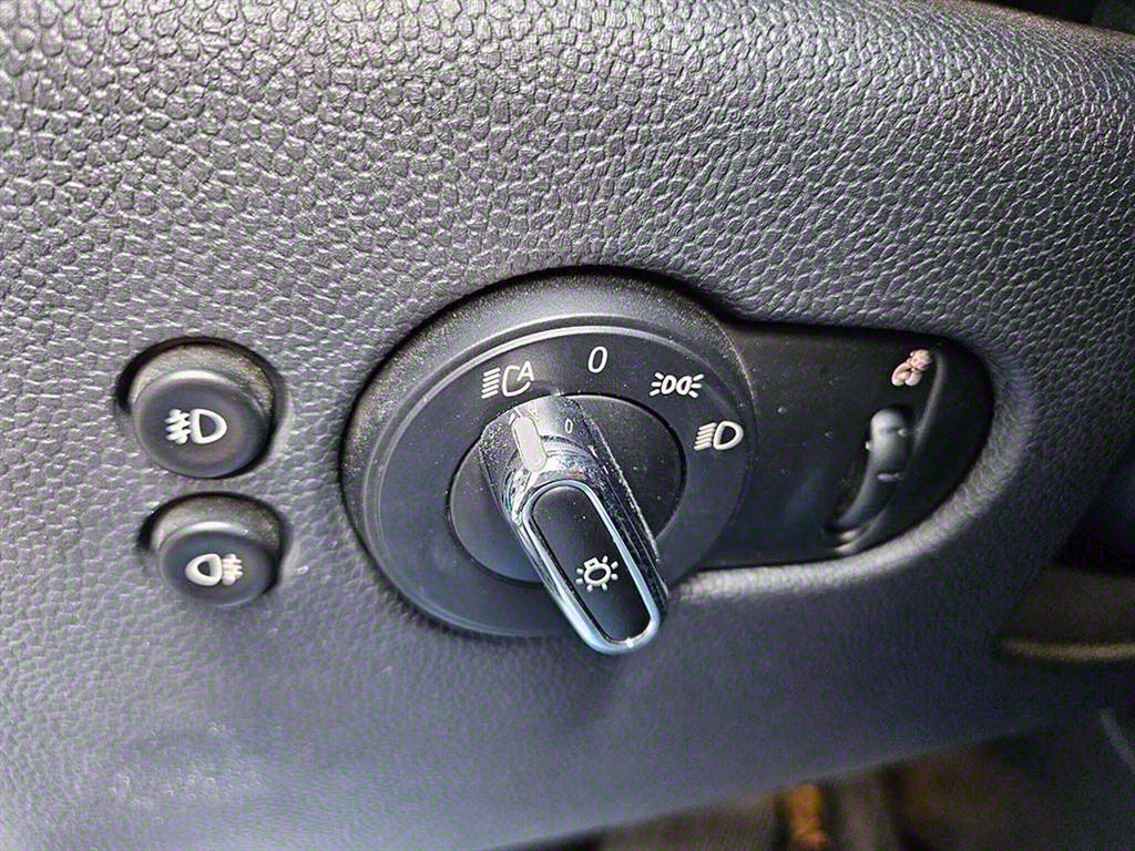 Mini Cooper Convertible - Vista 12