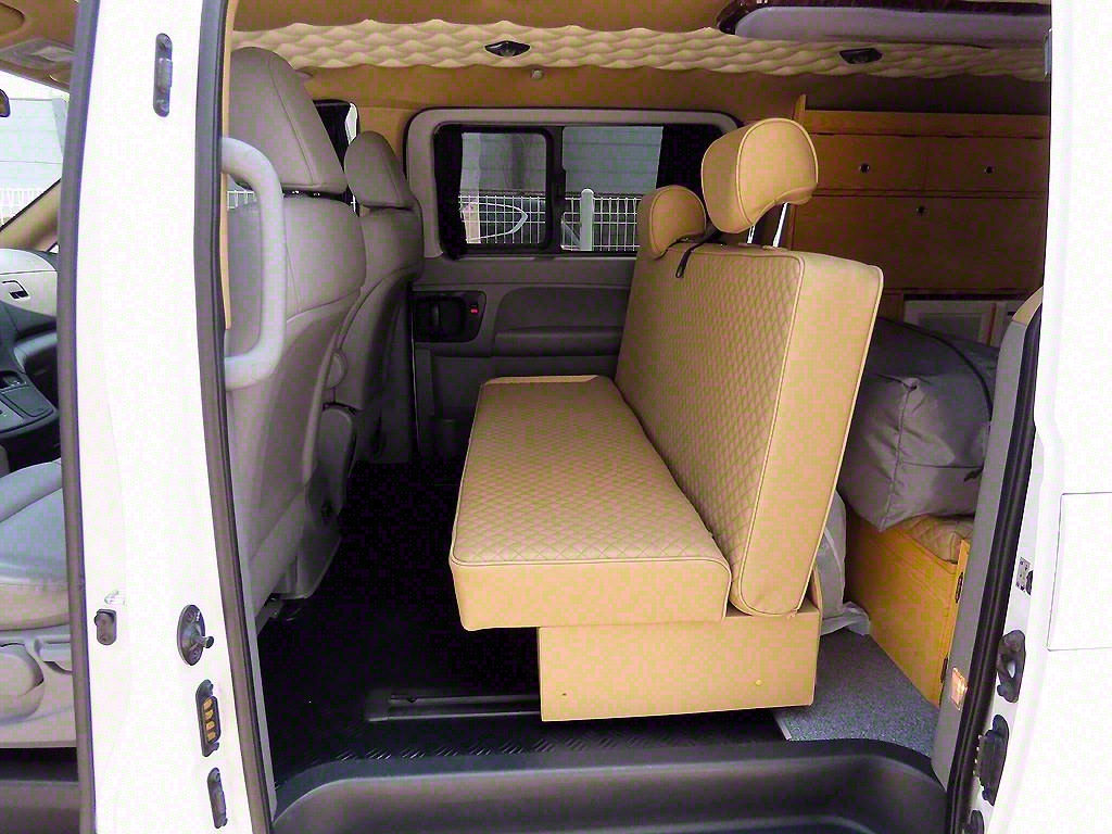 HYUNDAI Starex - Vista 6