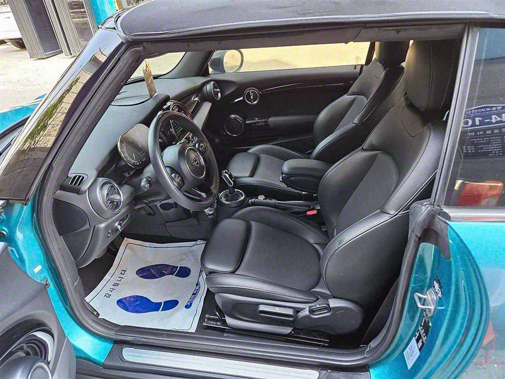 Mini Cooper Convertible - Vista 6