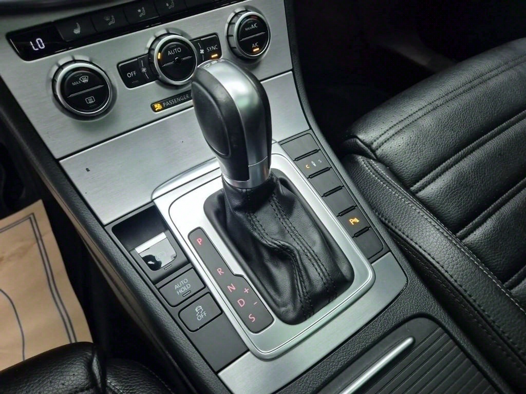 Volkswagen CC - Vista 11