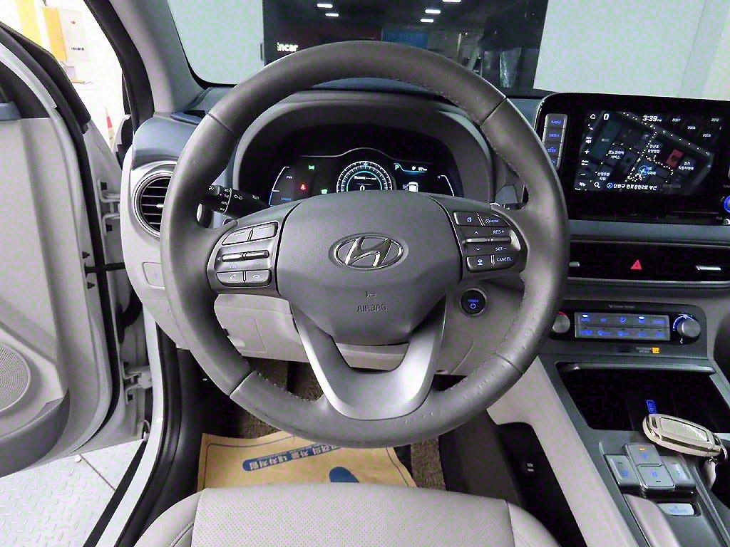 HYUNDAI Kona - Vista 9