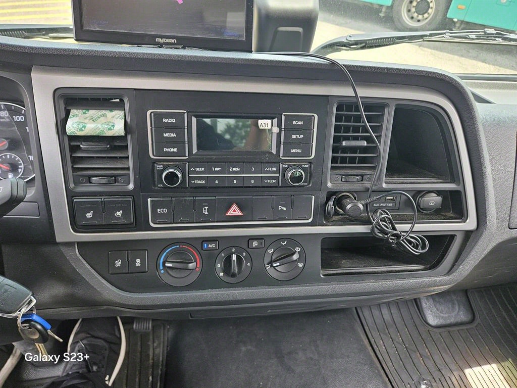 medium and large cargo Cargo - Vista 12