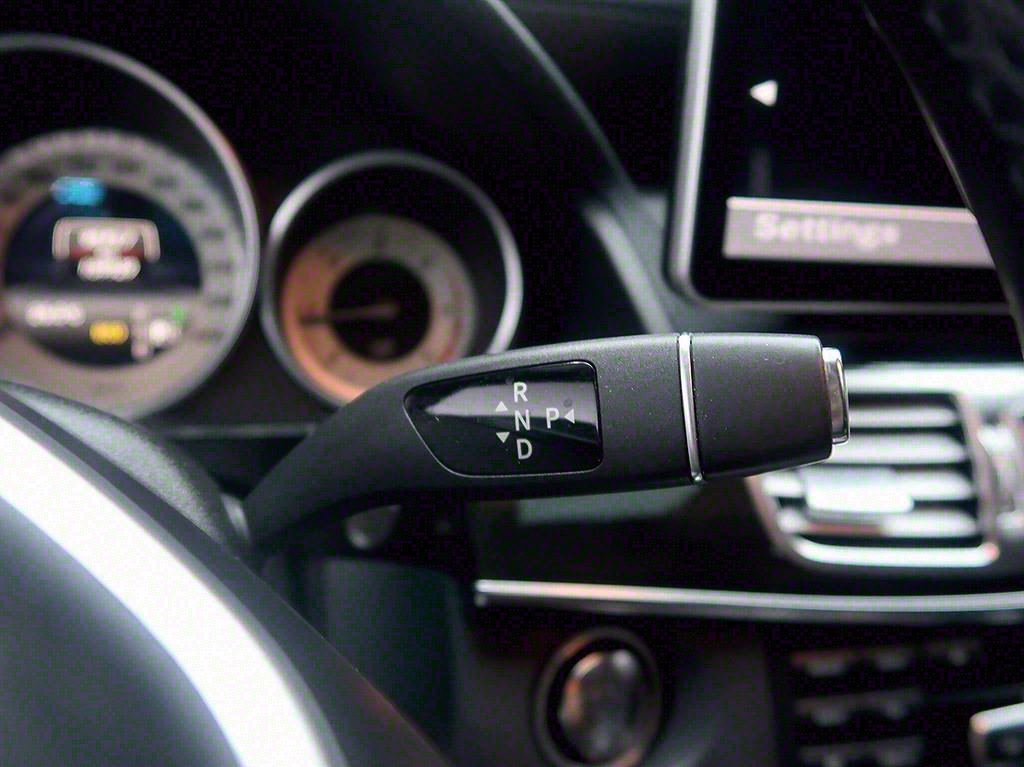 Mercedes Benz E class 2014 Gris - Importación desde Corea - HF Imports Iquique - Foto 10