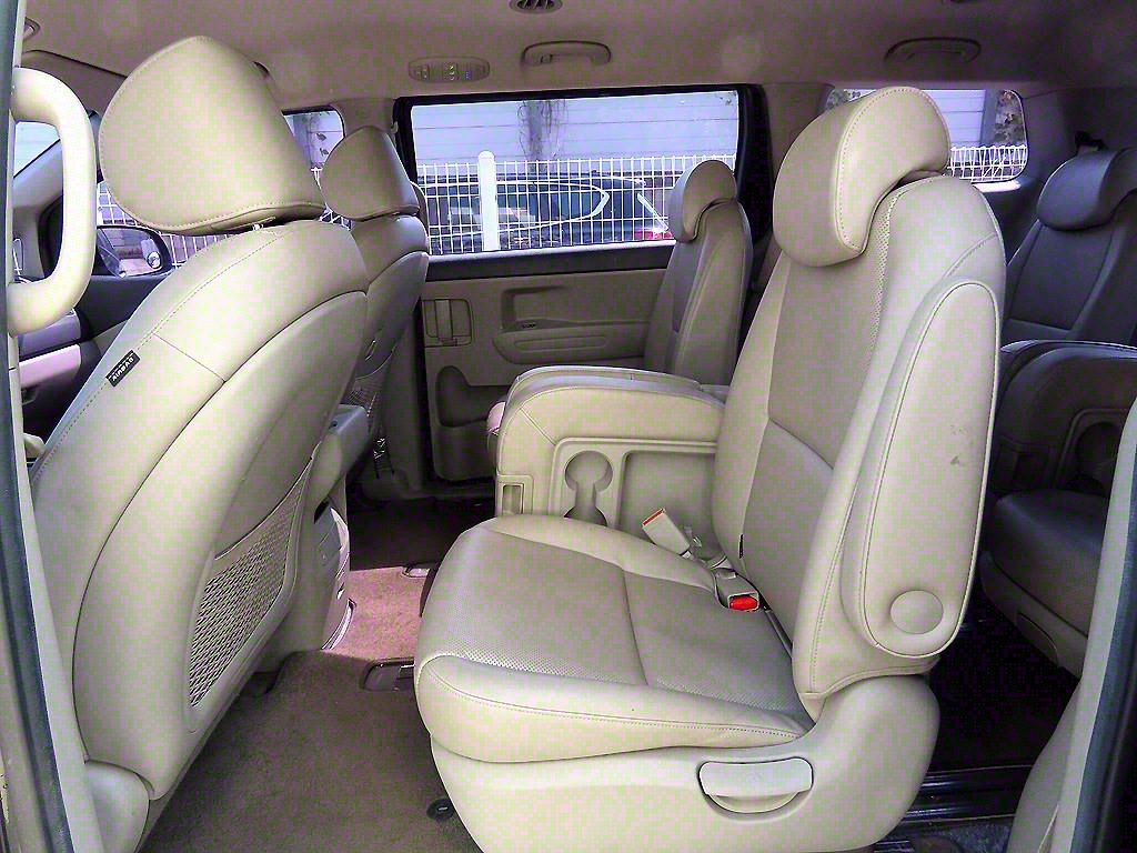 KIA Carnival - Vista 6
