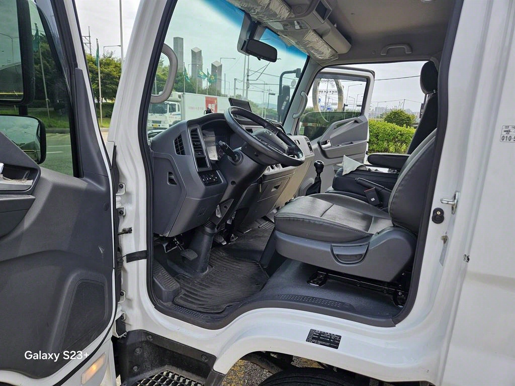 medium and large cargo Cargo 2024 Blanco - Importación desde Corea - HF Imports Iquique - Foto 14