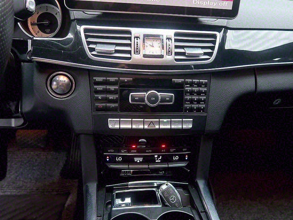 Mercedes Benz E class 2014 Gris - Importación desde Corea - HF Imports Iquique - Foto 9