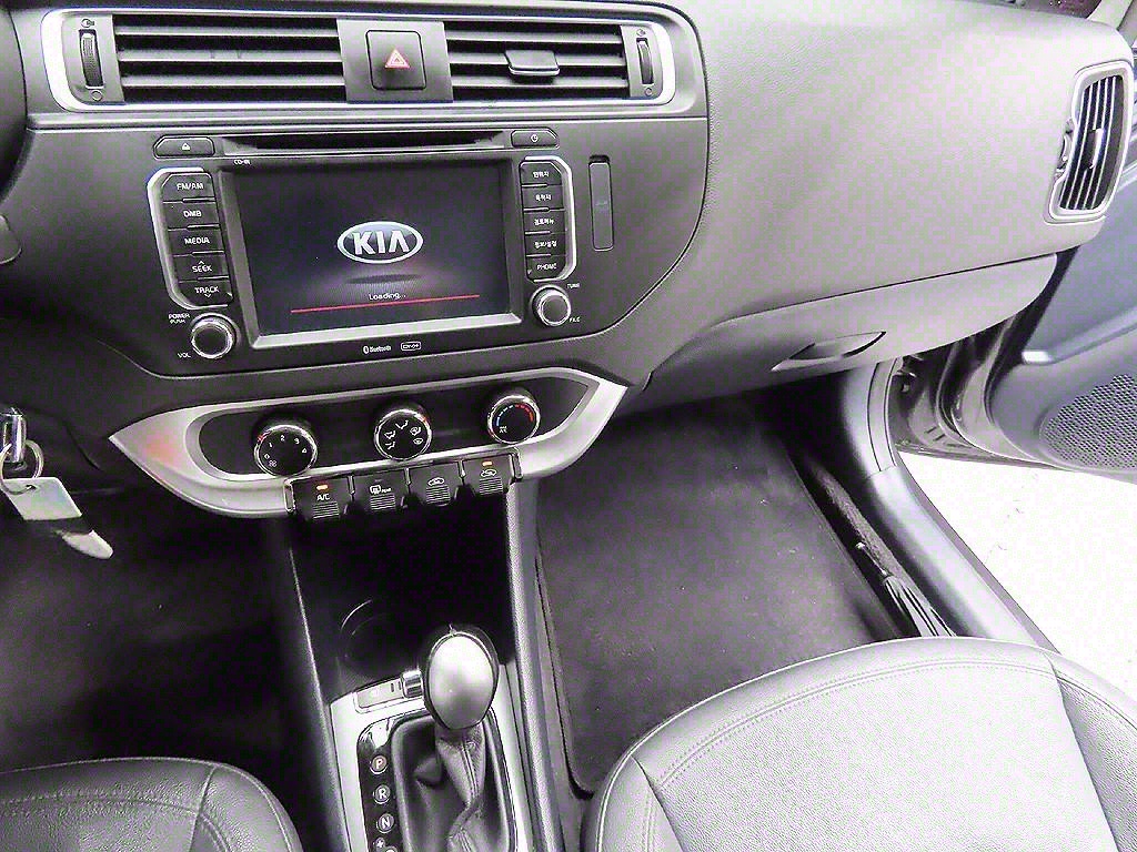 KIA Pride 2015 Gris - Importación desde Corea - HF Imports Iquique - Foto 7