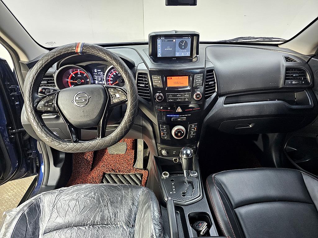 Ssangyong Tivoli - Vista 5