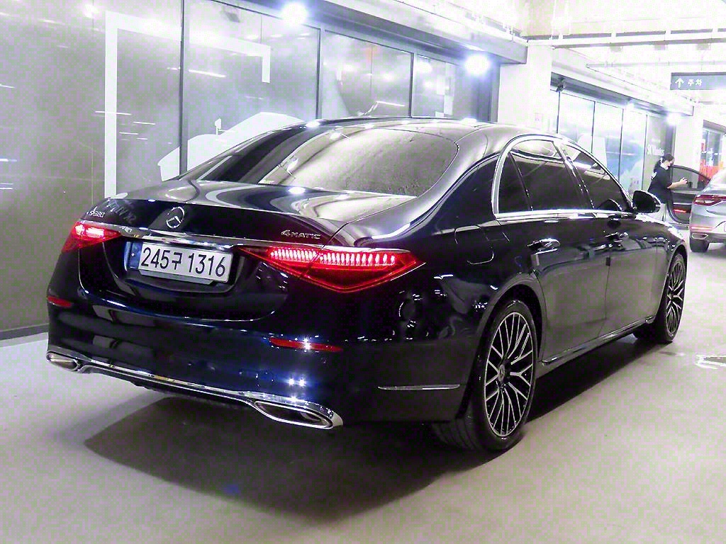 Mercedes Benz S Class - Vista 4