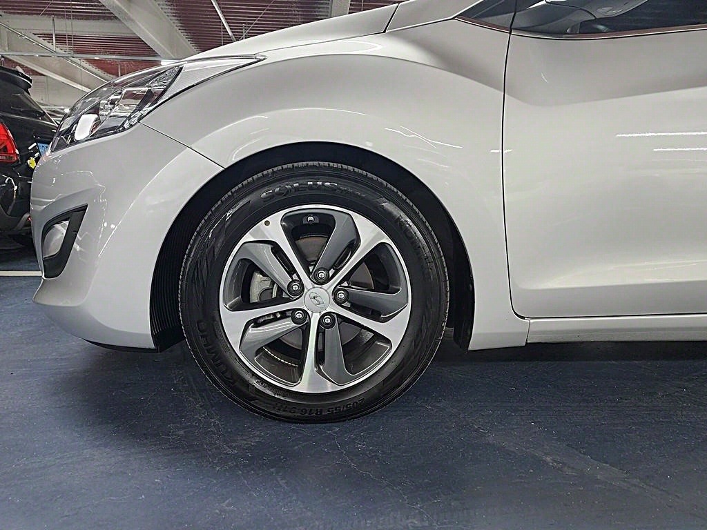 HYUNDAI i30 2016 Gris - Importación desde Corea - HF Imports Iquique - Foto 16