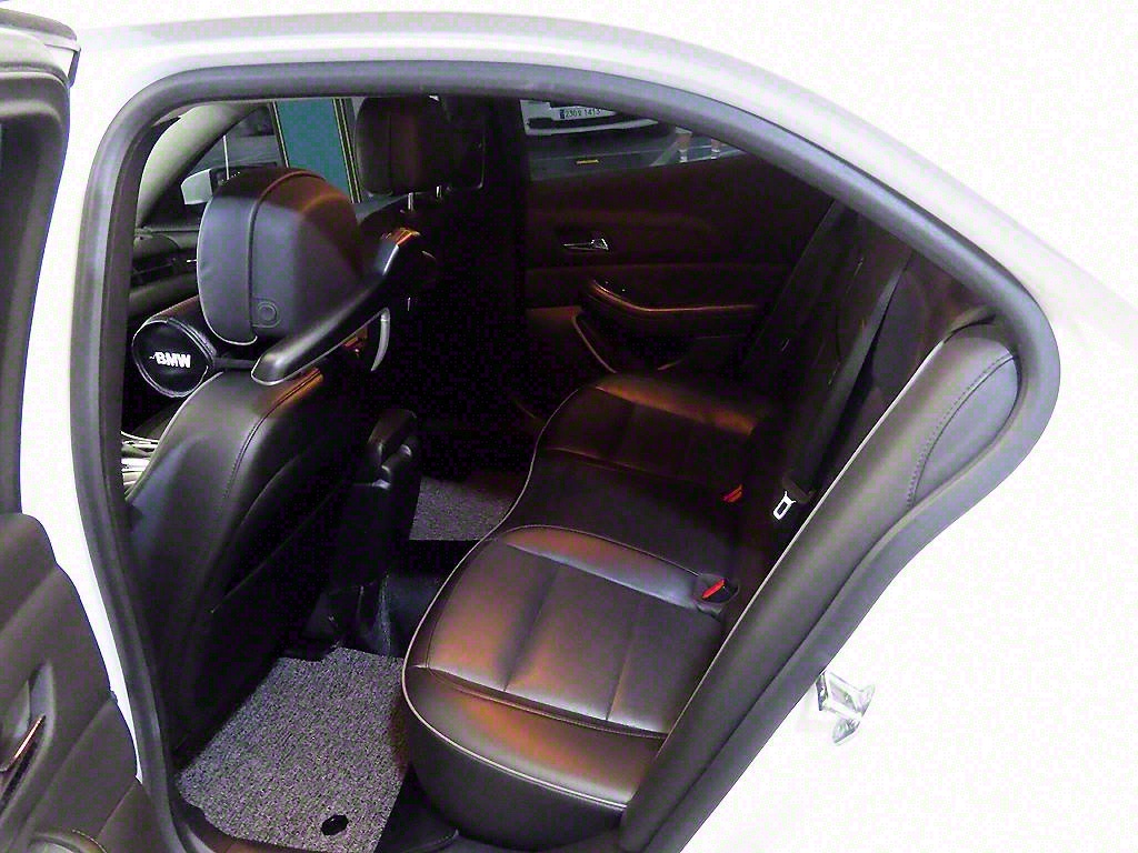 Chevrolet Malibu - Vista 7