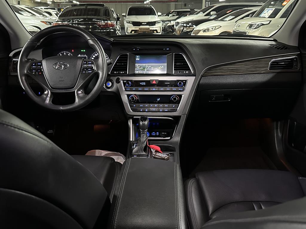 HYUNDAI Sonata - Vista 8