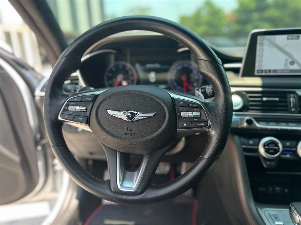 Genesis G70 - Vista 7