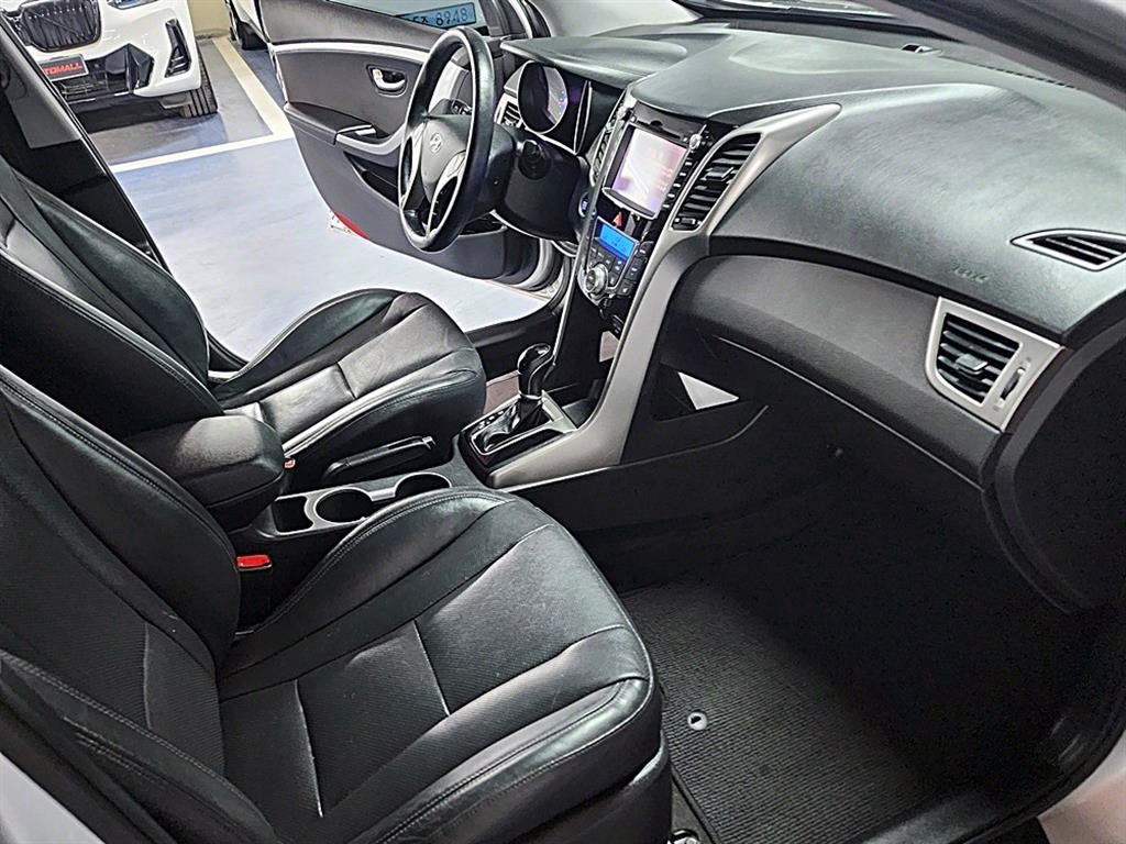 HYUNDAI i30 2016 Gris - Importación desde Corea - HF Imports Iquique - Foto 14